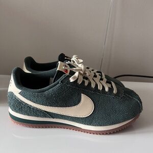 Nike Cortez - Vintage Green, Size 8 Women's